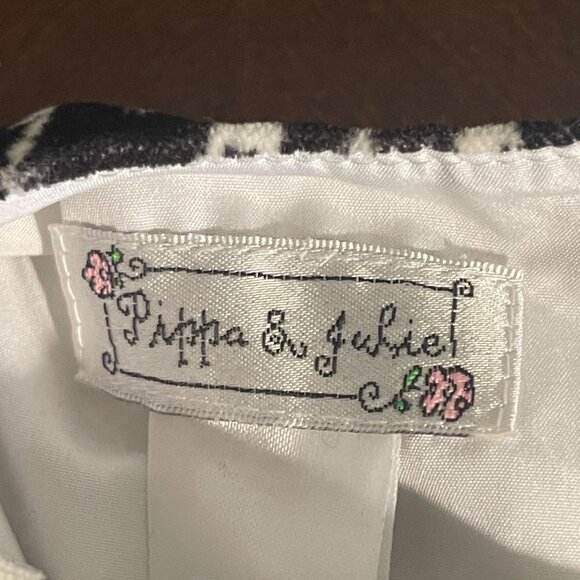 Pippa & Julie Baby Girls Leopard Print Dress W/ Red Flower Sz 12M - Picture 2 of 8